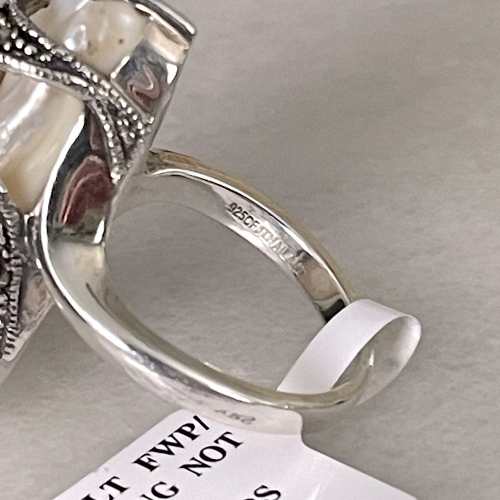Sterling Silver Pearl & Marcasite Statement Ring - Picture 8 of 9